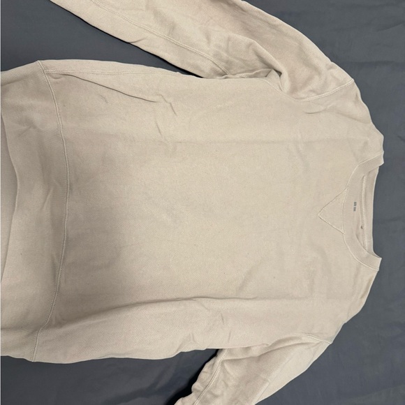 Uniqlo Size M Beige - Picture 3 of 3